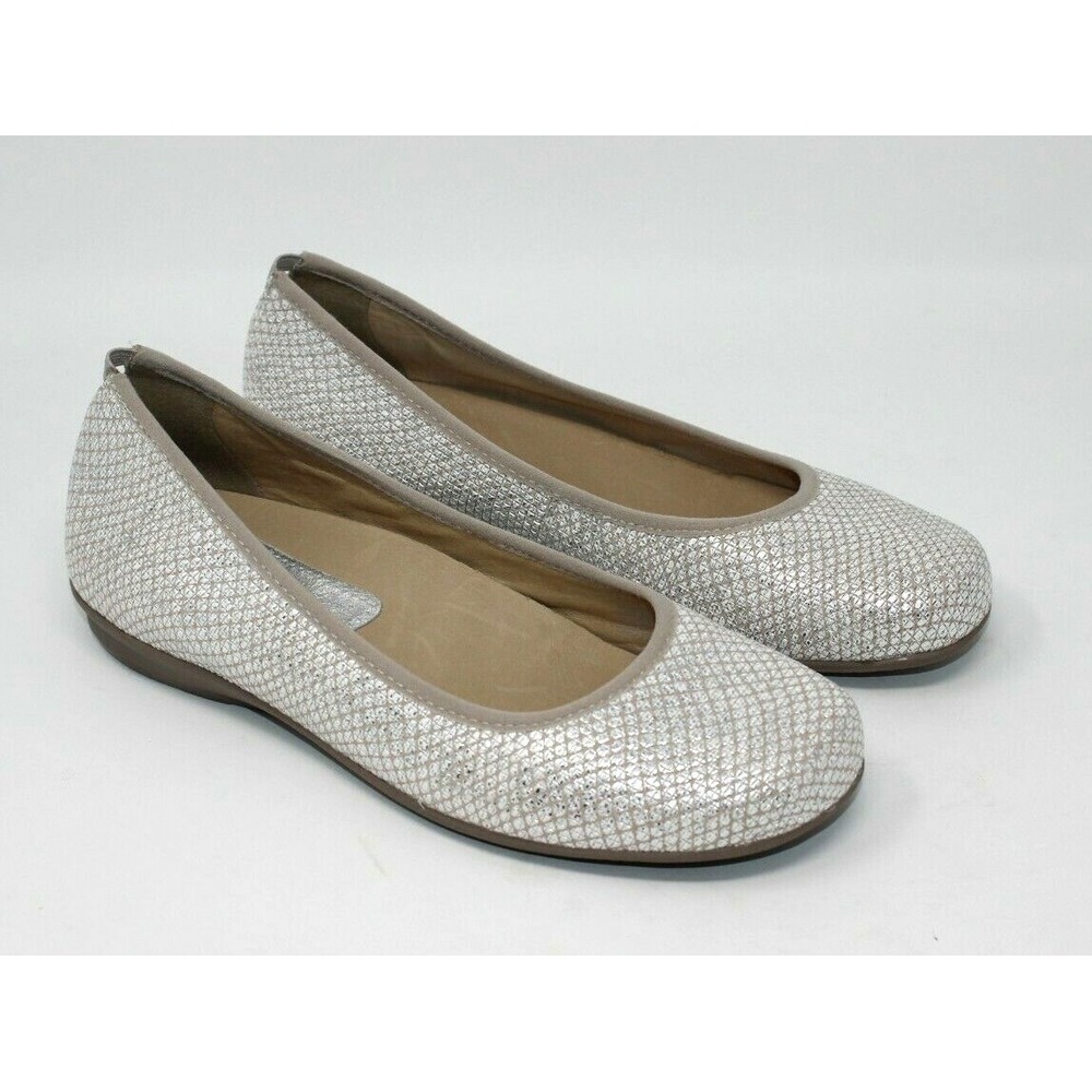 Earthies Shoes Women's 5.5B "Ennis" Metallic Taupe Ballet Flats